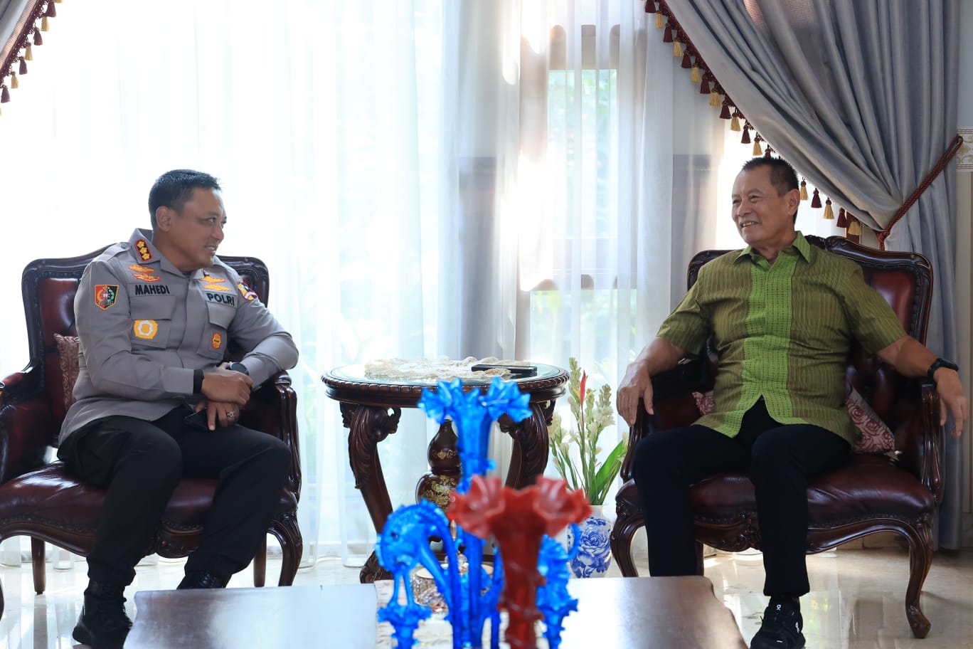 Sambut HUT Bhayangkara Ke-80, Tim Mabes Polri Rajut Silaturahmi ke Kediaman Jenderal (Purn) Sutarman   