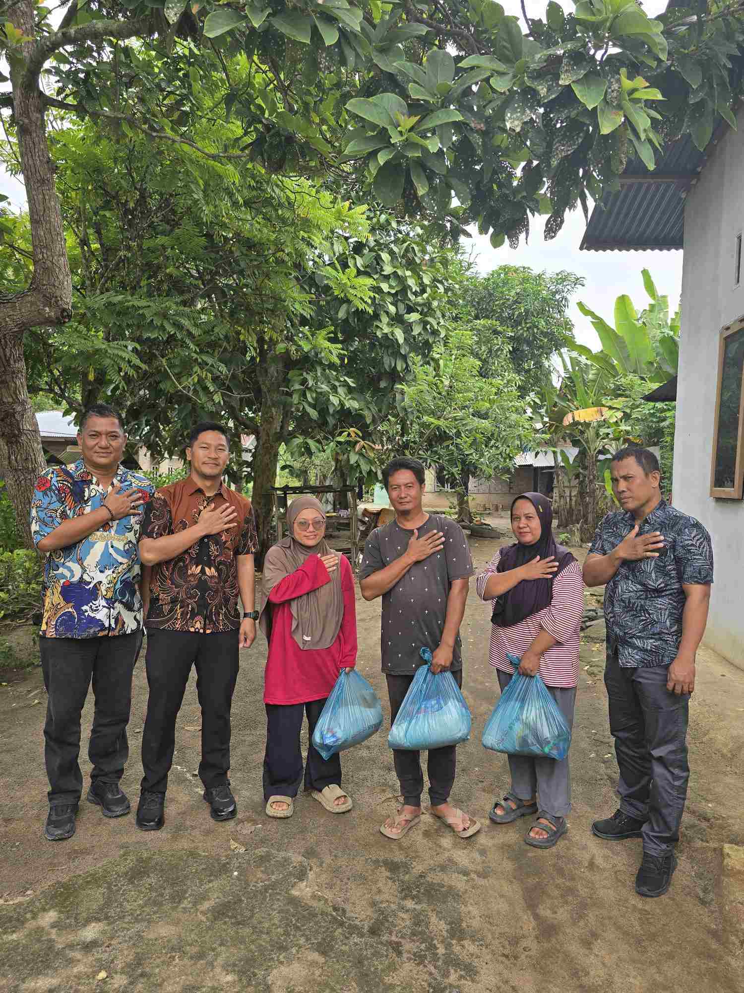Jumat Berkah Sat Intelkam Polres Batu Bara: Berbagi Sembako, Edukasi Bahaya Narkoba dan Dukung Kamtibmas   
