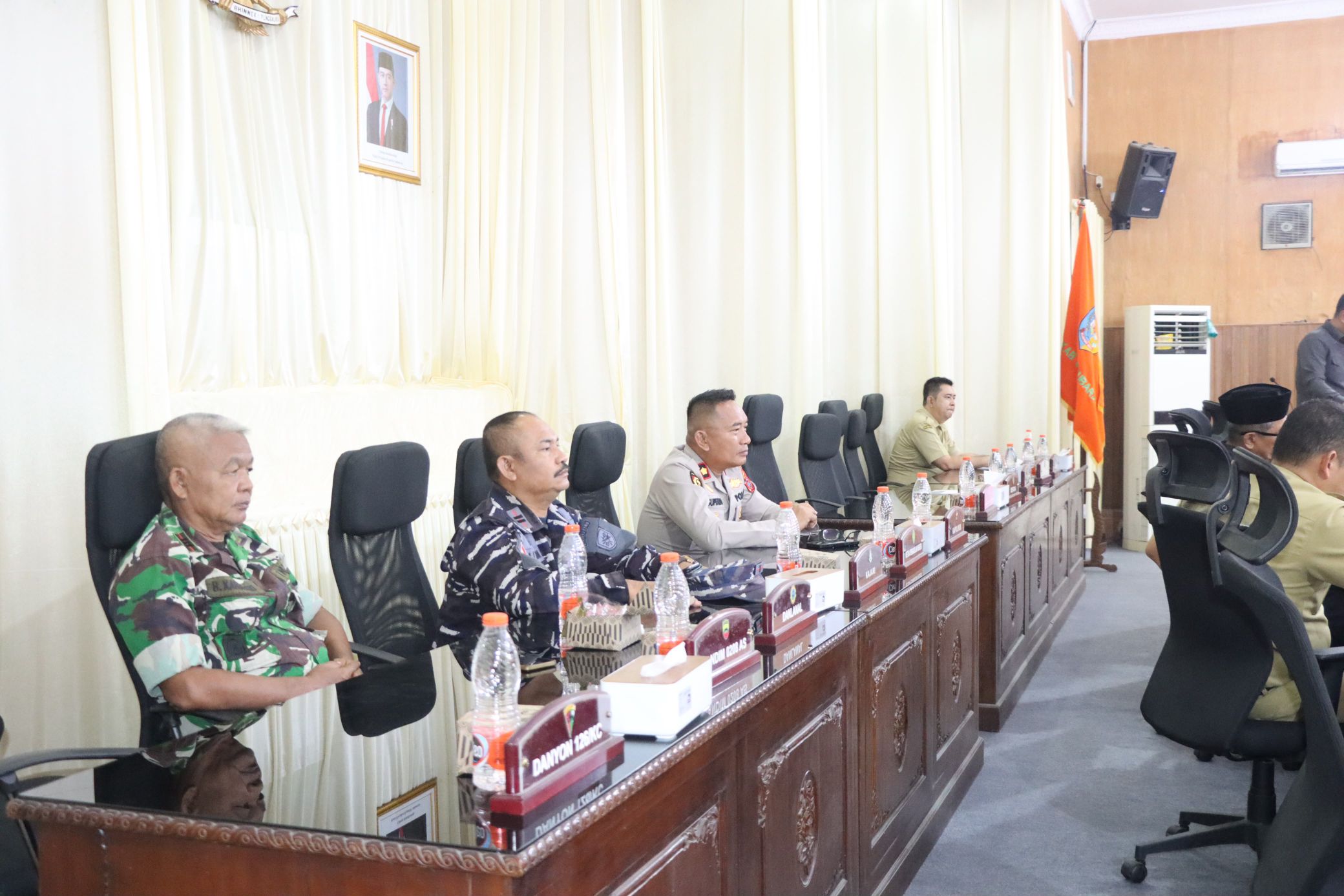 Waka Polres Batu Bara Hadiri Rapat Paripurna DPRD Bahas Perubahan BUMD dan Pendapatan Asli Daerah   