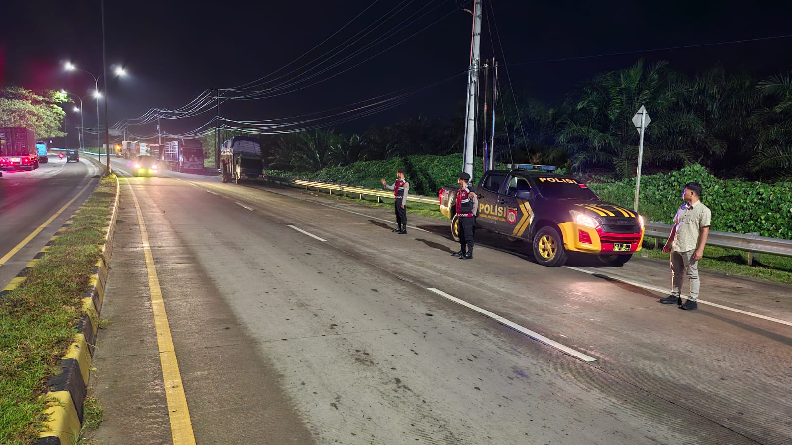 Sat Samapta Polres Batu Bara Gelar Patroli Gabungan Roda-4, Pantau Jalur Strategis untuk Cegah Kejahatan   