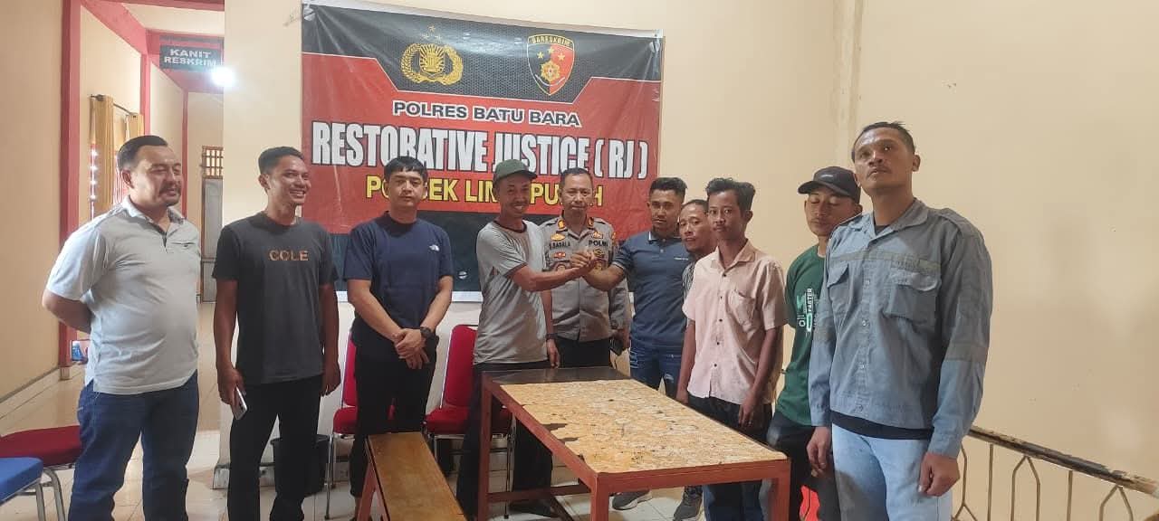 Polsek Lima Puluh Fasilitasi Penyelesaian Perkara Lewat Restorative Justice, Kedua Pihak Sepakat Berdamai Secara Kekeluargaan   
