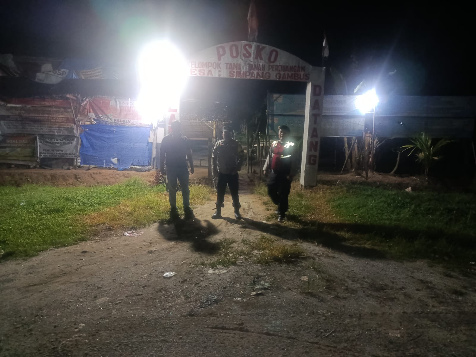 Polsek Lima Puluh Laksanakan Pengamanan dan Patroli Mobile di Perkebunan PT. SOCFINDO – Kegiatan Aman Kondusif   