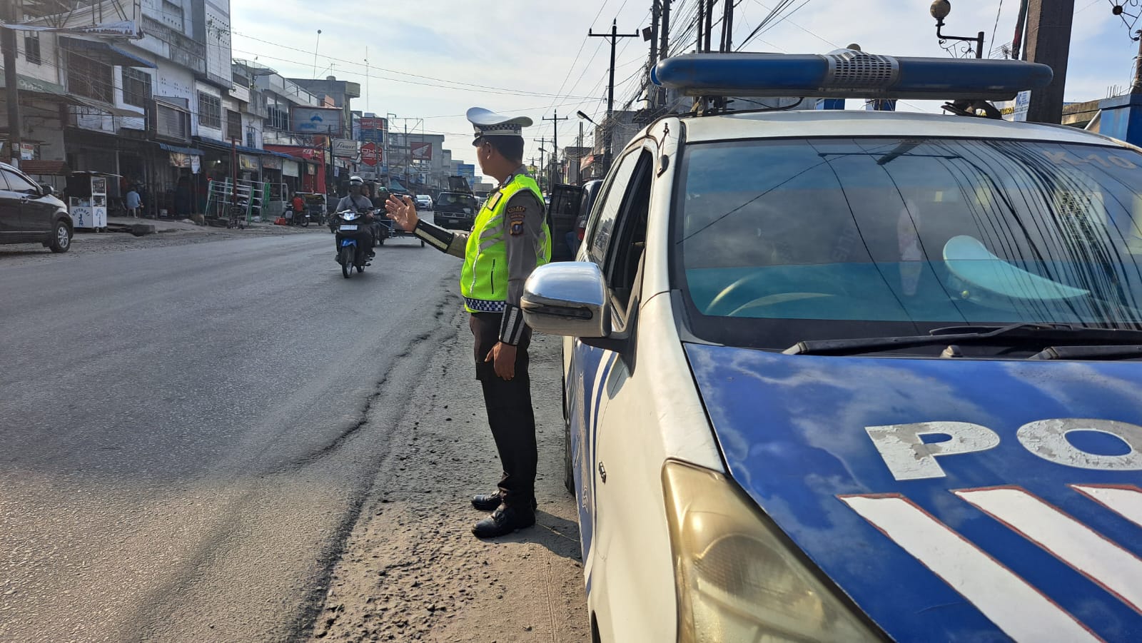 Sat Lantas Polres Batu Bara Laksanakan Patroli Sore di Jalinsum Simpang Tanah Merah – Kegiatan Aman Lancar   