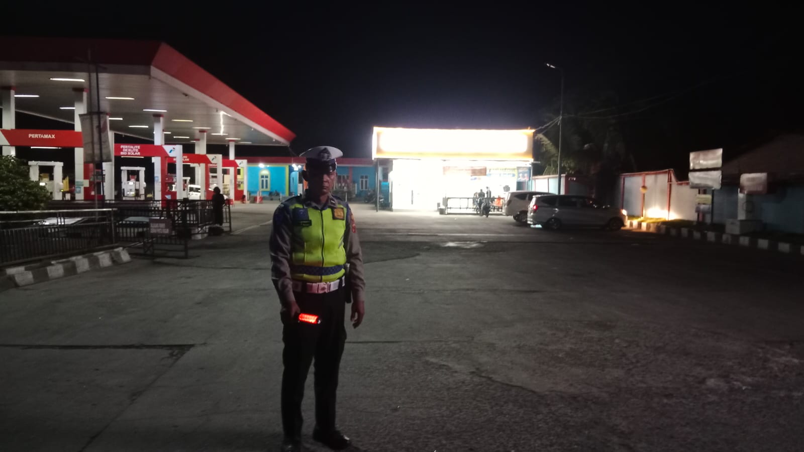 Satlantas Polres Batu Bara Lakukan Patroli di SPBU Jalinsum Desa Sukaraja – Kegiatan Aman Lancar