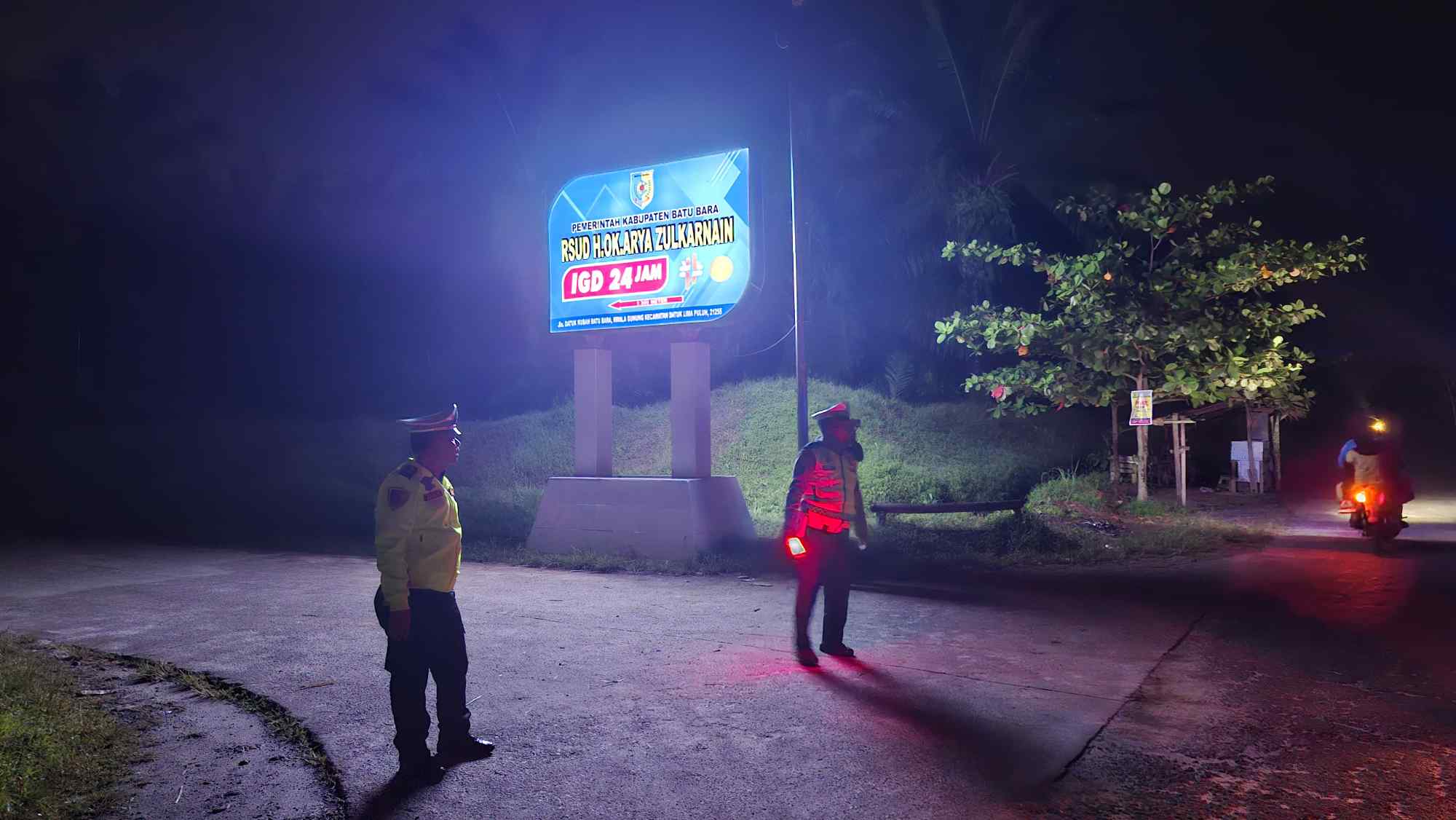 Satlantas Polres Batu Bara Lakukan Patroli Blue Light di Simpang RSUD – Kegiatan Aman Lancar