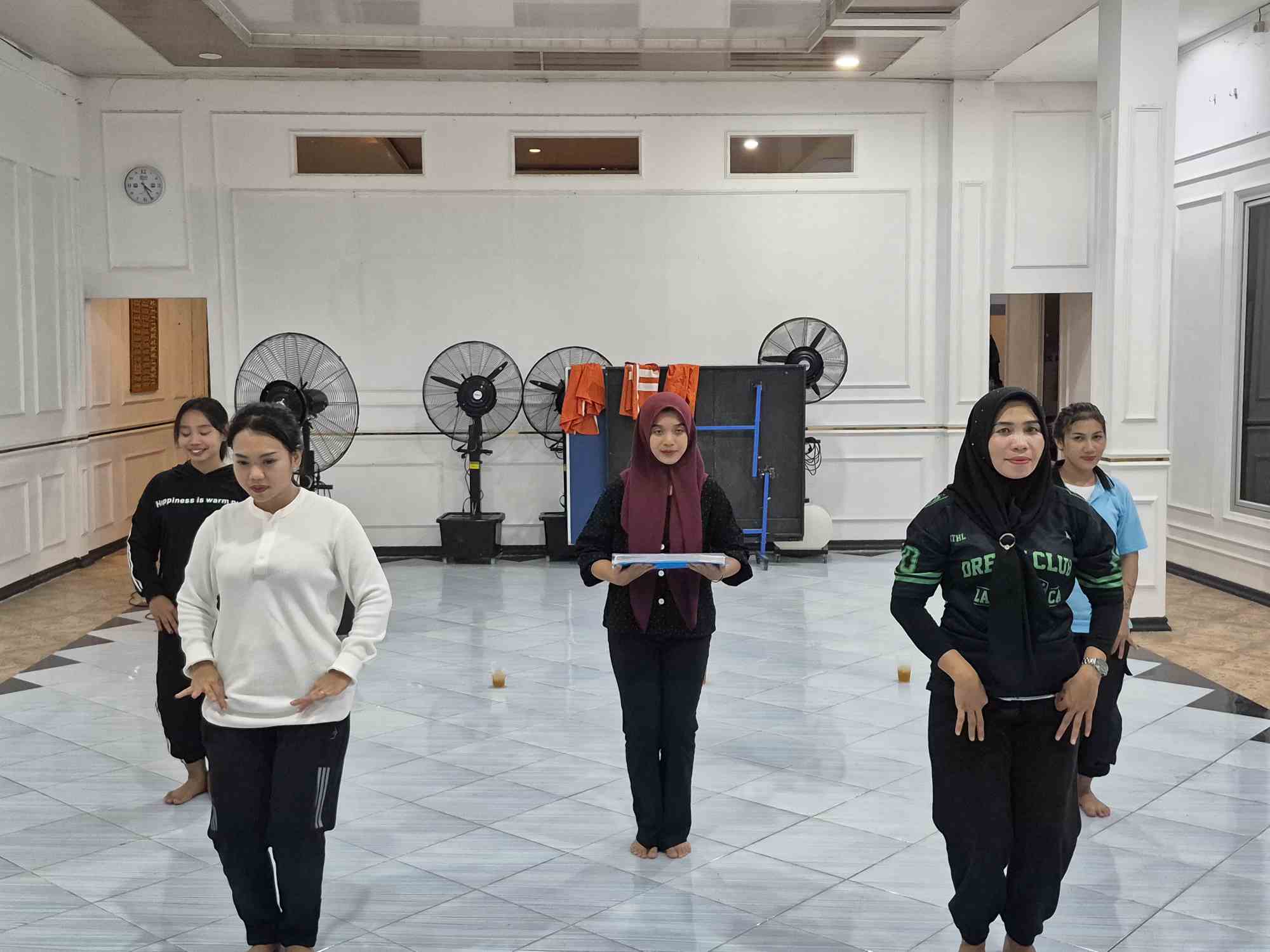 WBP Wanita Lapas Labuhan Ruku Latihan Menari Sambut HUT RI Ke-81, Tanamkan Nasionalisme Dan Lestarikan Budaya