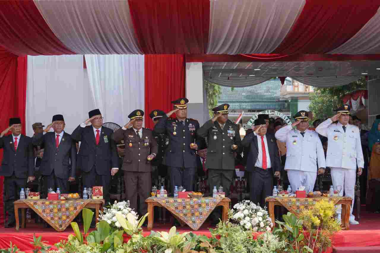 Dandim Wonogiri Beserta Jajaran Forkopimda Ikuti Upacara Detik Detik Proklamasi   