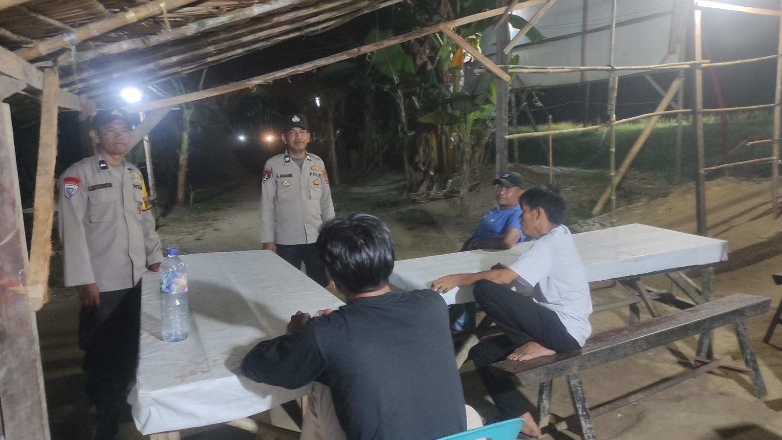 Polsek Lima Puluh Laksanakan Patroli Mobile di Wilayah Perkebunan PT SOCFINDO, Pastikan Situasi Aman dan Kondusif