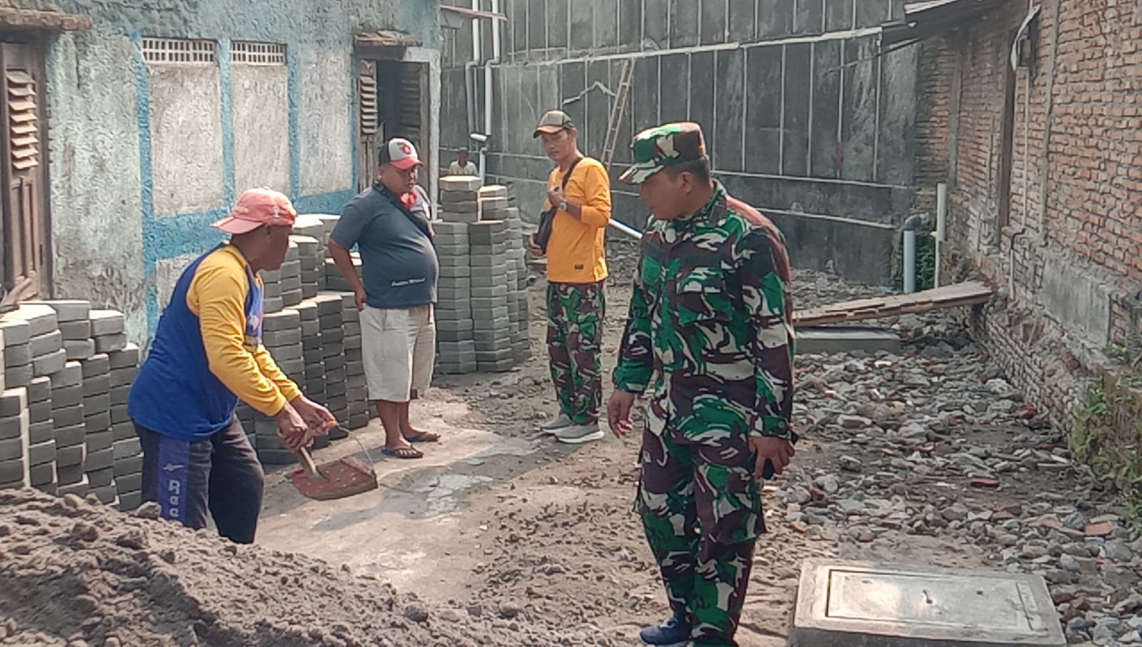 Low profile, Ini Dia Sosok Ketua Pokmas Kelurahan Serengan Yang Sibuk Saat TMMD Sengkuyung Tahap III TA. 2026   