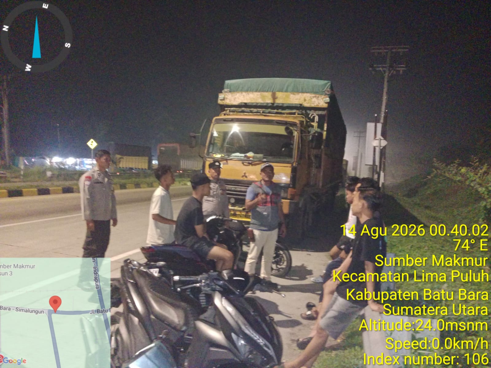 Polsek Lima Puluh Laksanakan Patroli Malam, Antisipasi Tawuran Dan Geng Motor   
