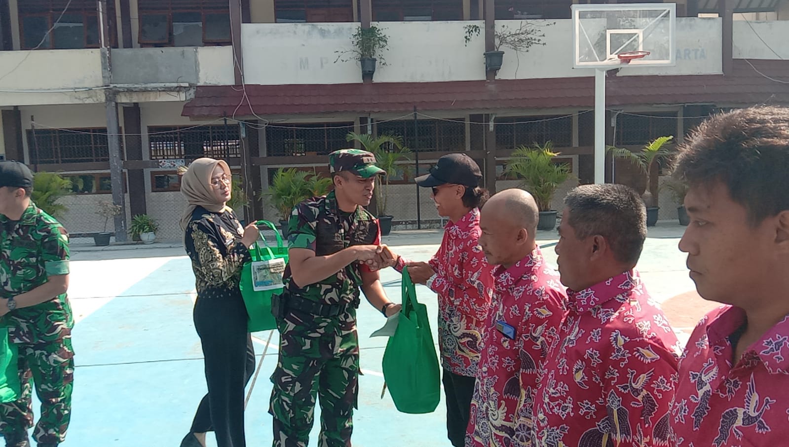 Dandim Solo Pimpin Upacara Penutupan TMMD Sengkuyung Tahap III TA 2026 Kodim 0735 Surakarta   