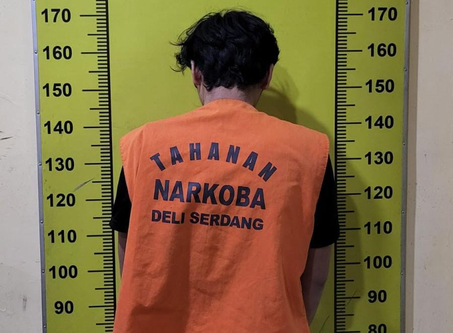 Kompak Berantas Narkoba, Warga Bersama Polisi Amankan Terduga BD Sabu di Tiga Juhar
