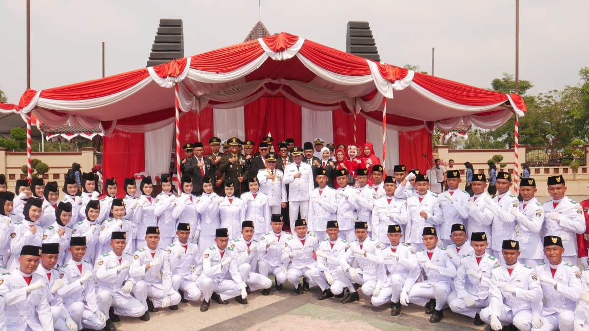 Dandim 0808/Blitar Ikuti Upacara HUT RI Ke-81 Dan Ziarah Nasional Di Makam Bung Karno   
