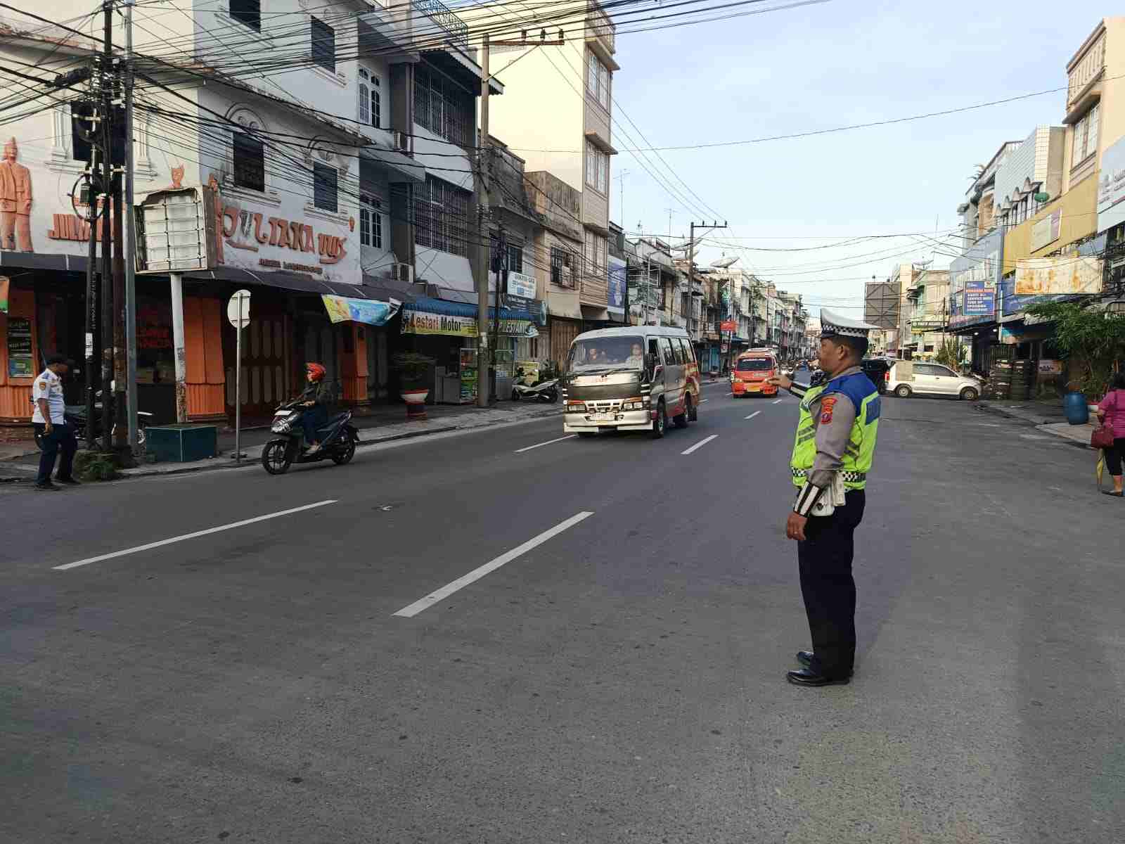 Sat Lantas Polres Pematangsiantar Gelar Pos Padat Pagi, Amankan 35 Titik Persimpangan Kota   