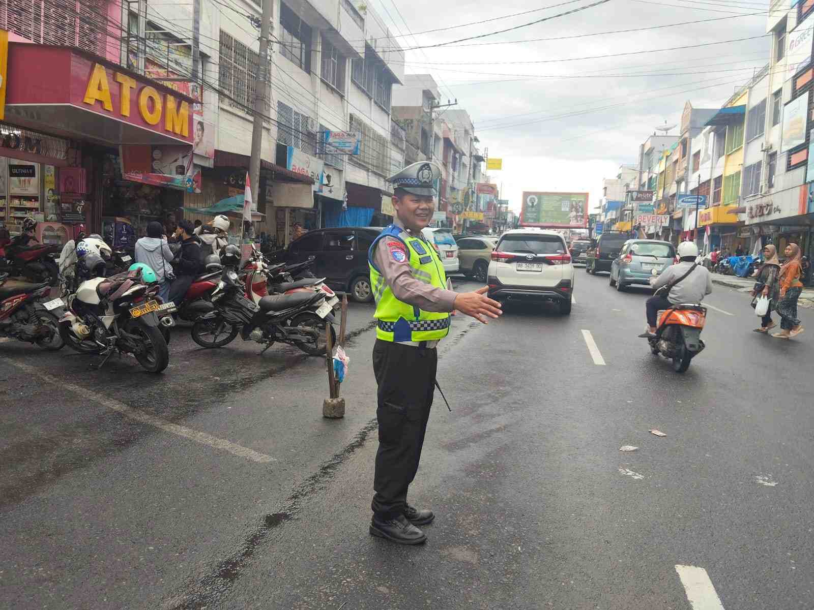 Kasat Lantas Polres Pematangsiantar Laksanakan Supervisi di Polres Simalungun, Pengaturan Lalu Lintas Kota Tetap Berjalan Lancar   