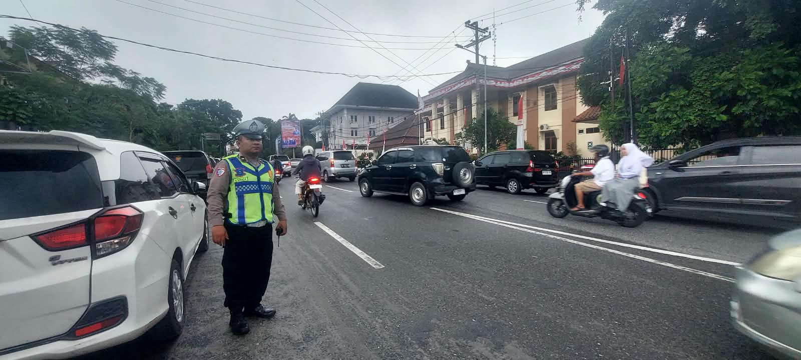 Sat Lantas Polres Pematangsiantar Amankan 18 Titik Persimpangan Kota, Gelar Pos Padat Sore Antisipasi Kepadatan Lalu Lintas   