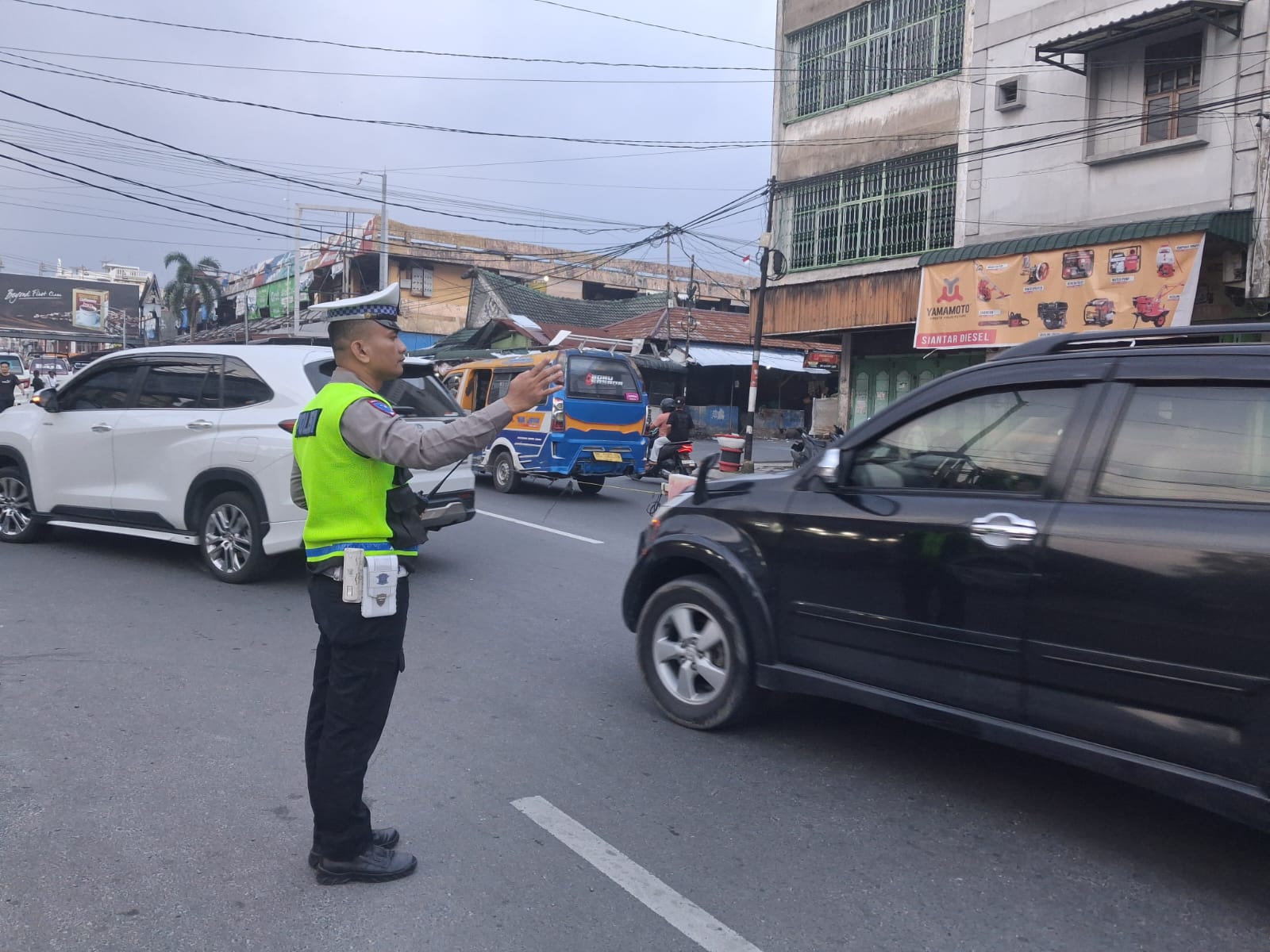 Amankan Jam Pulang Sore, Sat Lantas Pematangsiantar Kawal 18 Titik Persimpangan Kota   