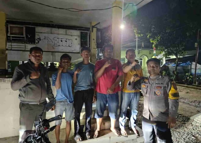 Bhabinkamtibmas Polsek Lima Puluh Gelar Cooling System, Cek Pos Kamling & Silaturahmi dengan Warga   