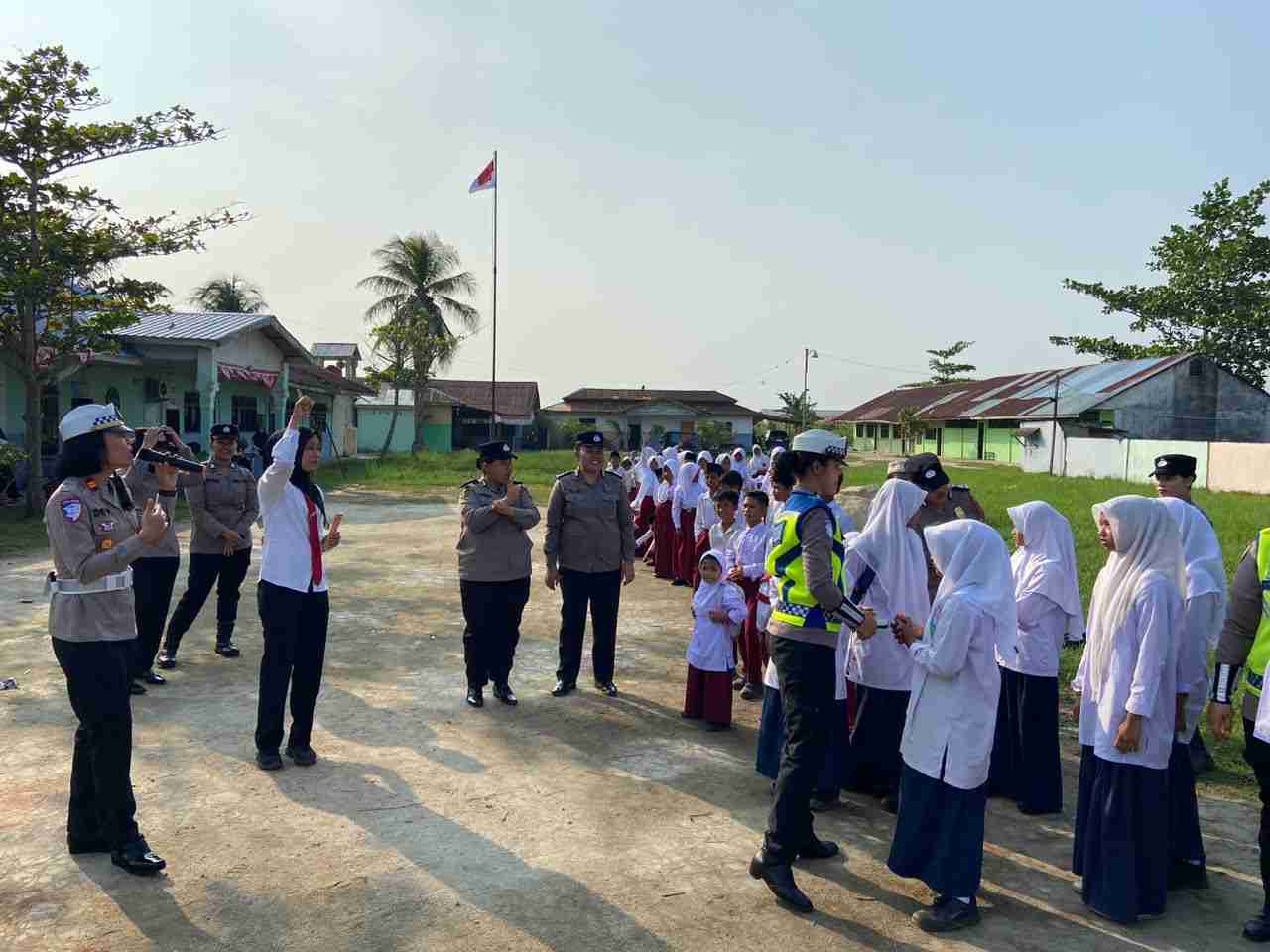 Satlantas Polres Batu Bara Laksanakan Police Go To School di MAS Khusnul Khotimah   