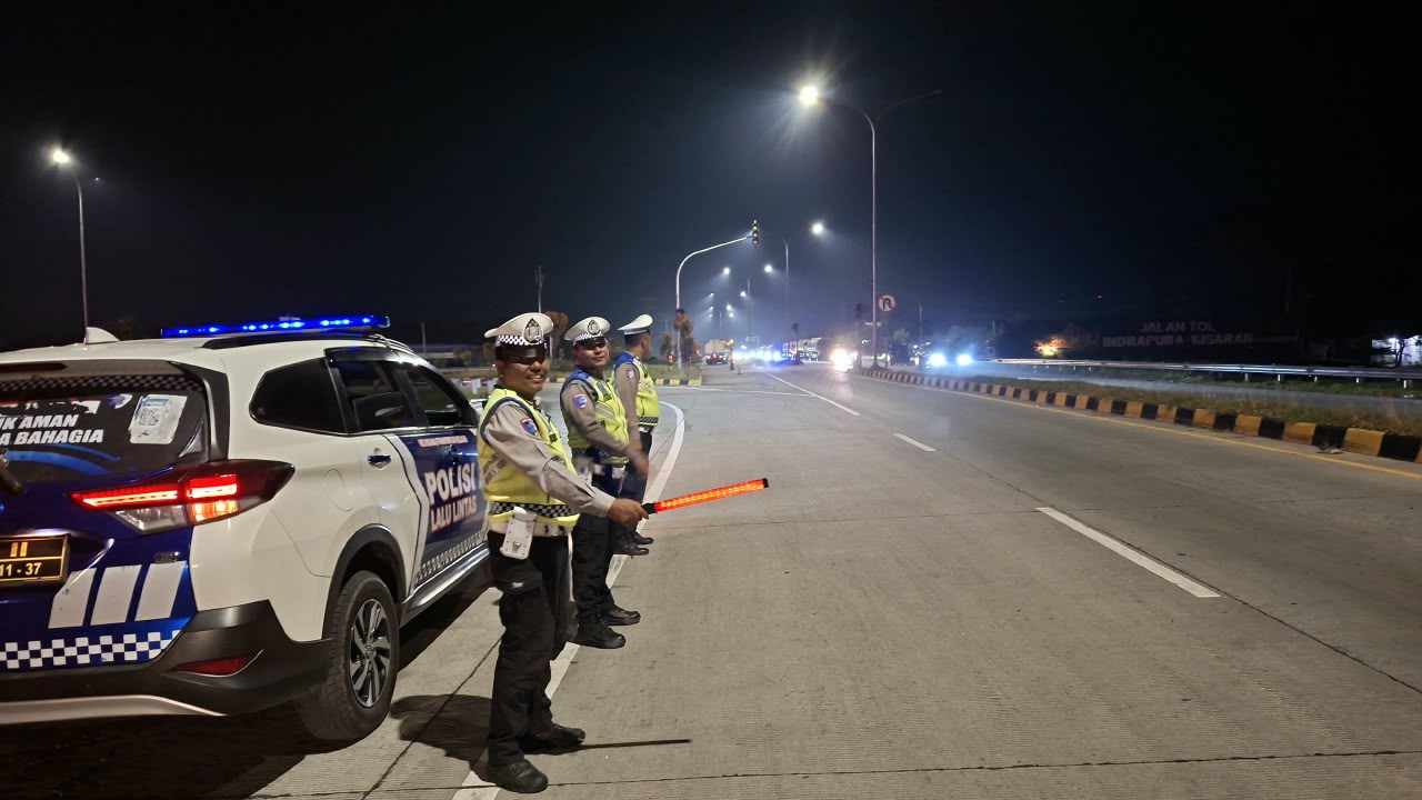 Patroli Blue Light Sat Lantas Batu Bara, Hadirkan Rasa Aman di Jalinsum Lima Puluh–Perdagangan   