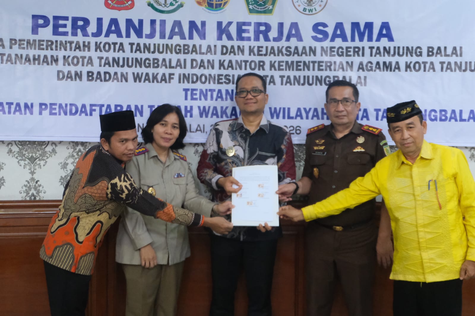 Wakil Wali Kota Ikuti Penandatanganan Nota Kesepahaman dan PKS Percepatan Pendaftaran Tanah Wakaf di Wilayah Kota Tanjungbalai    