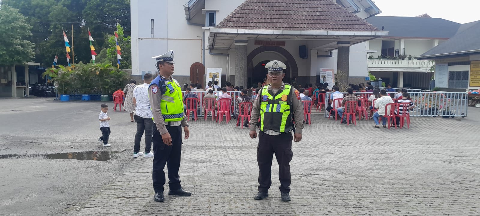 Sat Lantas Pematangsiantar Amankan Car Free Day & Gereja Katolik di Jalan Sibolga, Dukung Marpesta QRIS Bank Indonesia