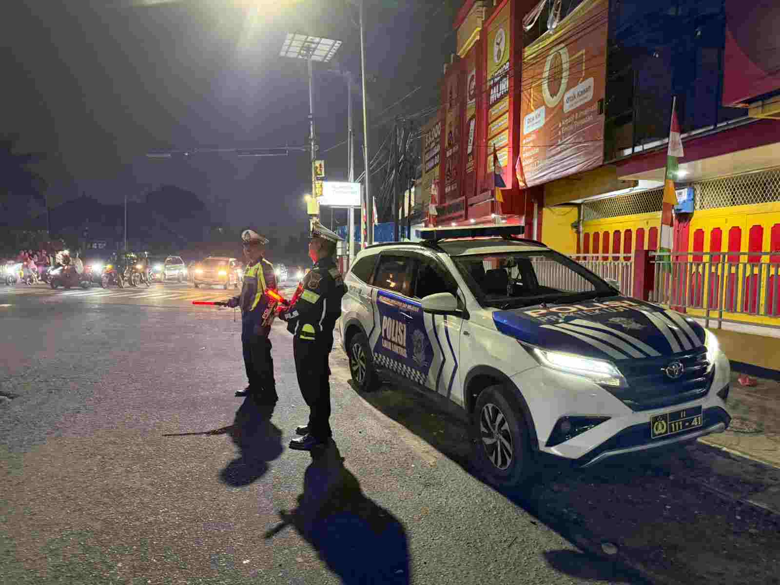 Patroli Blue Light di Jalan Merdeka–BRI, Satlantas Polres Pematangsiantar Pastikan Keamanan Malam Kota   