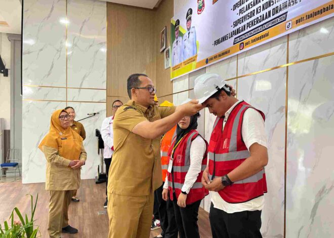 Buka Kegiatan Pembekalan Uji Kompetensi Tenaga Kerja Kontruksi, Wakil Wali Kota : Pembekalan dan Uji Kompetensi Kontruksi Penting Untuk Meningkatkan Kualitas dan Kuantitas di Bidang Jasa Konstruksi    
