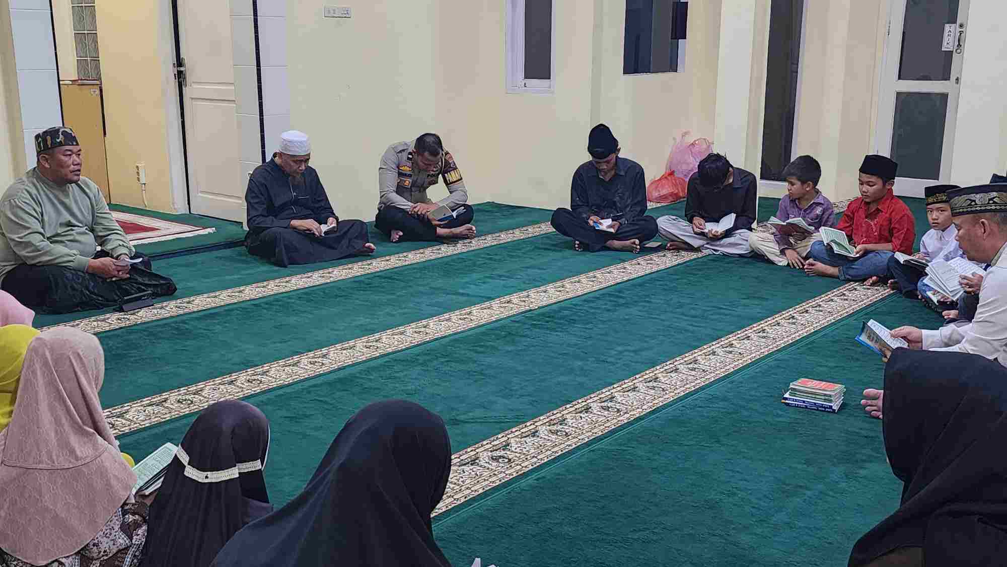 Kapolres Batu Bara Gelar Pengajian dan Santuni 20 Anak Yatim