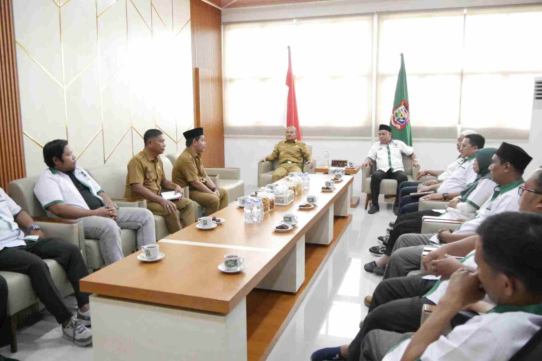 Wali Kota Tanjungbalai Minta KAHMI Hadir Memberikan Gagasan Demi Kemajuan Tanjungbalai Wujudkan Tanjungbalai EMAS 