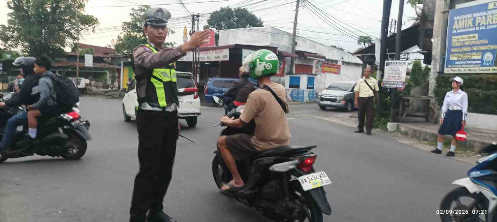 Pos Padat Pagi: Sat Lantas Polres Pematangsiantar Sebar Personel di 34 Titik Rawan, Pastikan Lalu Lintas Kota Tetap Lancar   