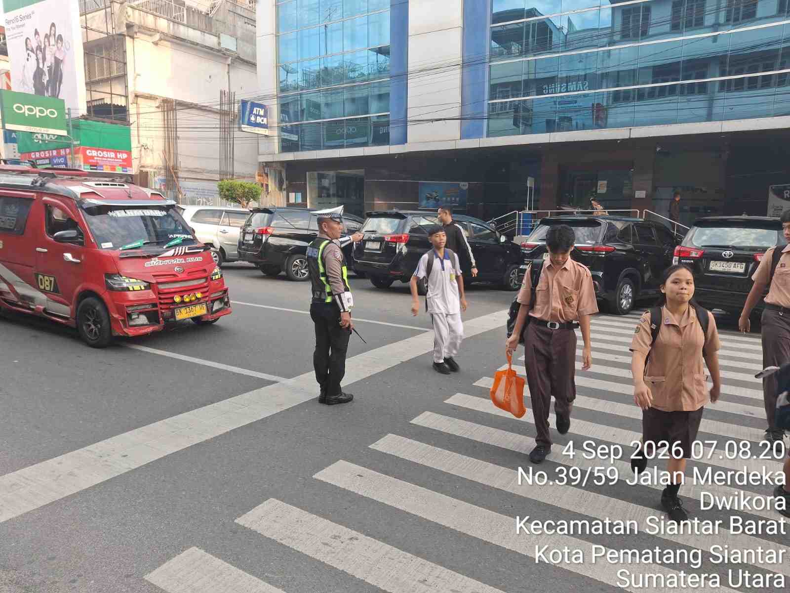 Pos Padat Pagi Pematangsiantar: Sat Lantas Sebar Personel di 35 Titik Jaga Kelancaran Lalu Lintas   