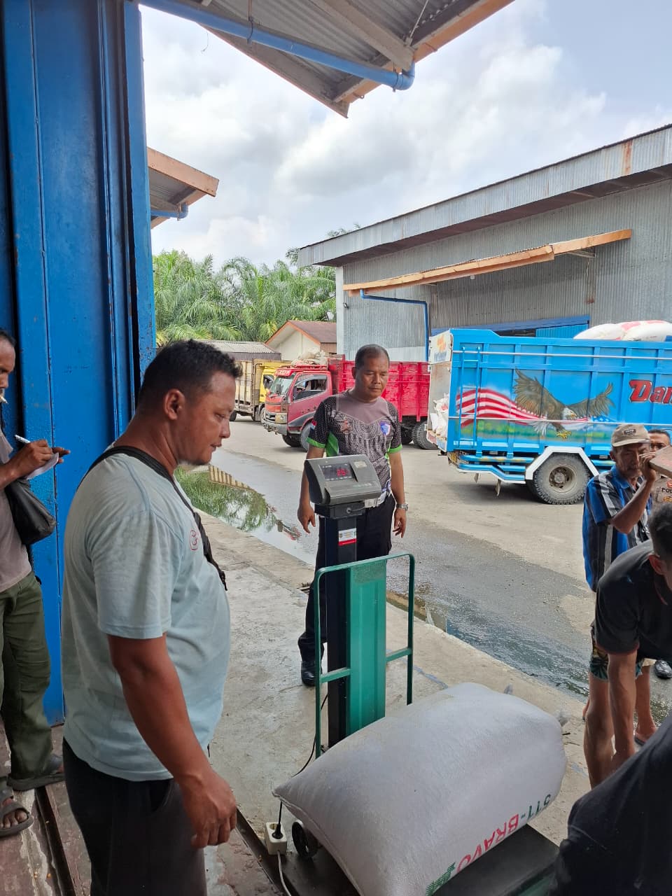 Polres Batu Bara Salurkan 9,583 Ton Jagung ke Bulog Asahan