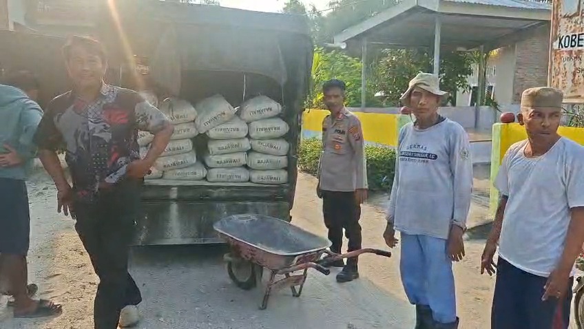 Polres Batu Bara Salurkan Bantuan 60 Zak Semen untuk PAUD Islamiyah   