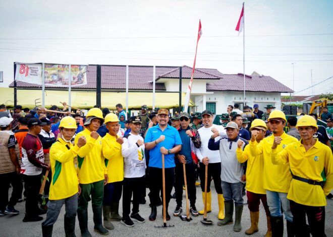 Ciptakan Lingkungan Bersih dan Asri, Bupati Baharuddin Pimpin Gotong Royong di Tanjung Tiram