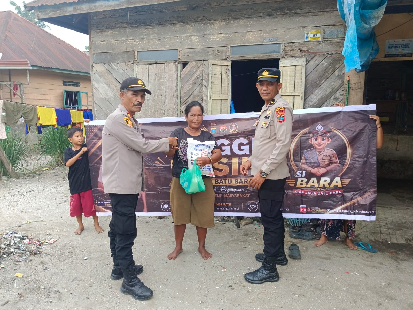 Polres Batu Bara Gelar Minggu Kasih, Salurkan Sembako dan Sampaikan Pesan Kamtibmas   