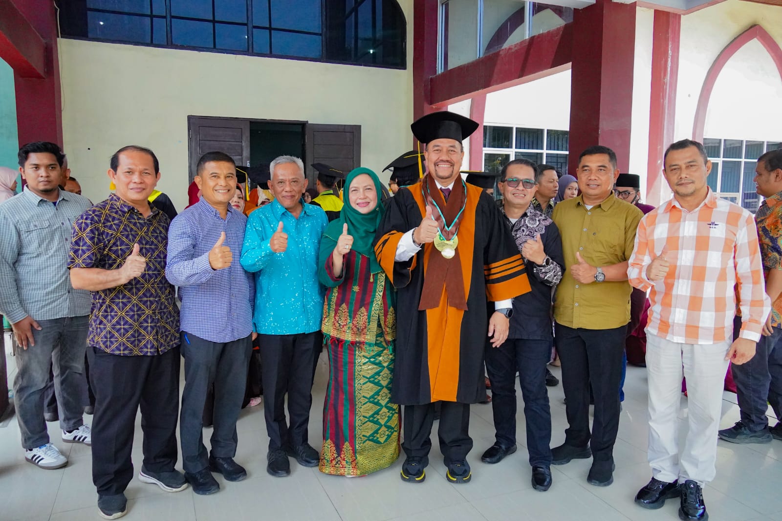 Wisuda Doktor, Bupati Baharuddin Siagian Berikan Beasiswa S2 bagi Putra Berprestasi Batu Bara   