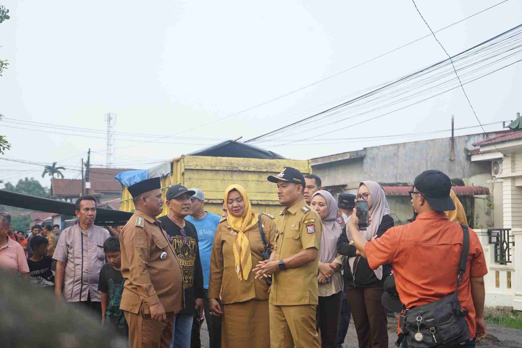 Wali Kota Mahyaruddin Salim Tinjau Perbaikan Pembangunan Jalan dan Drainase di Kelurahan Selat Tanjung Medan dan Selat Lancang   