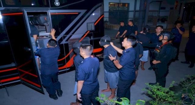Ditjenpas Pindahkan 313 Warga Binaan Risiko Tinggi ke Nusakambangan, Langkah Tegas Pasca Insiden Rutan Depok   