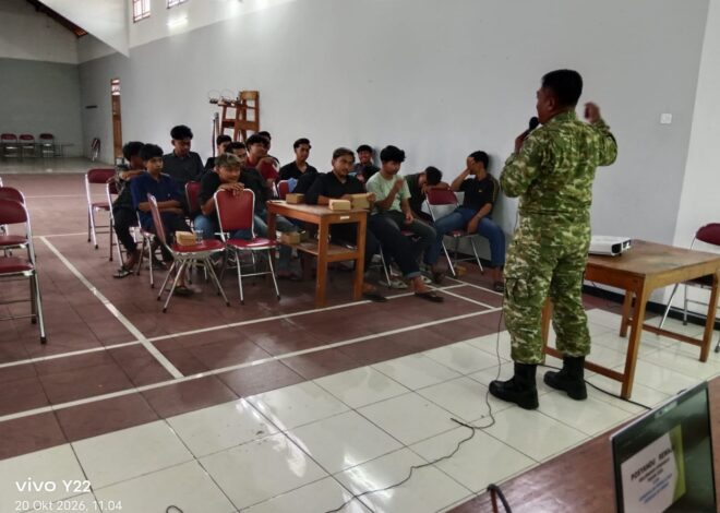 Babinsa Giriharjo Sosialisasikan Bahaya Kenakalan Remaja   