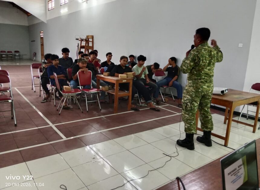 Babinsa Giriharjo Sosialisasikan Bahaya Kenakalan Remaja   
