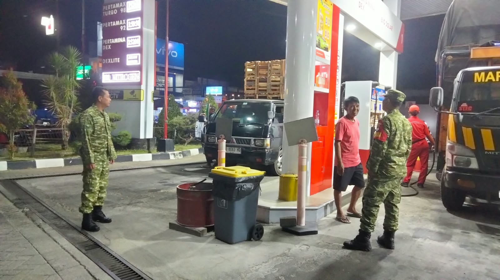 Jaga Keamanan dan Kondusivitas , Babinsa Koramil Slogohimo Patroli
