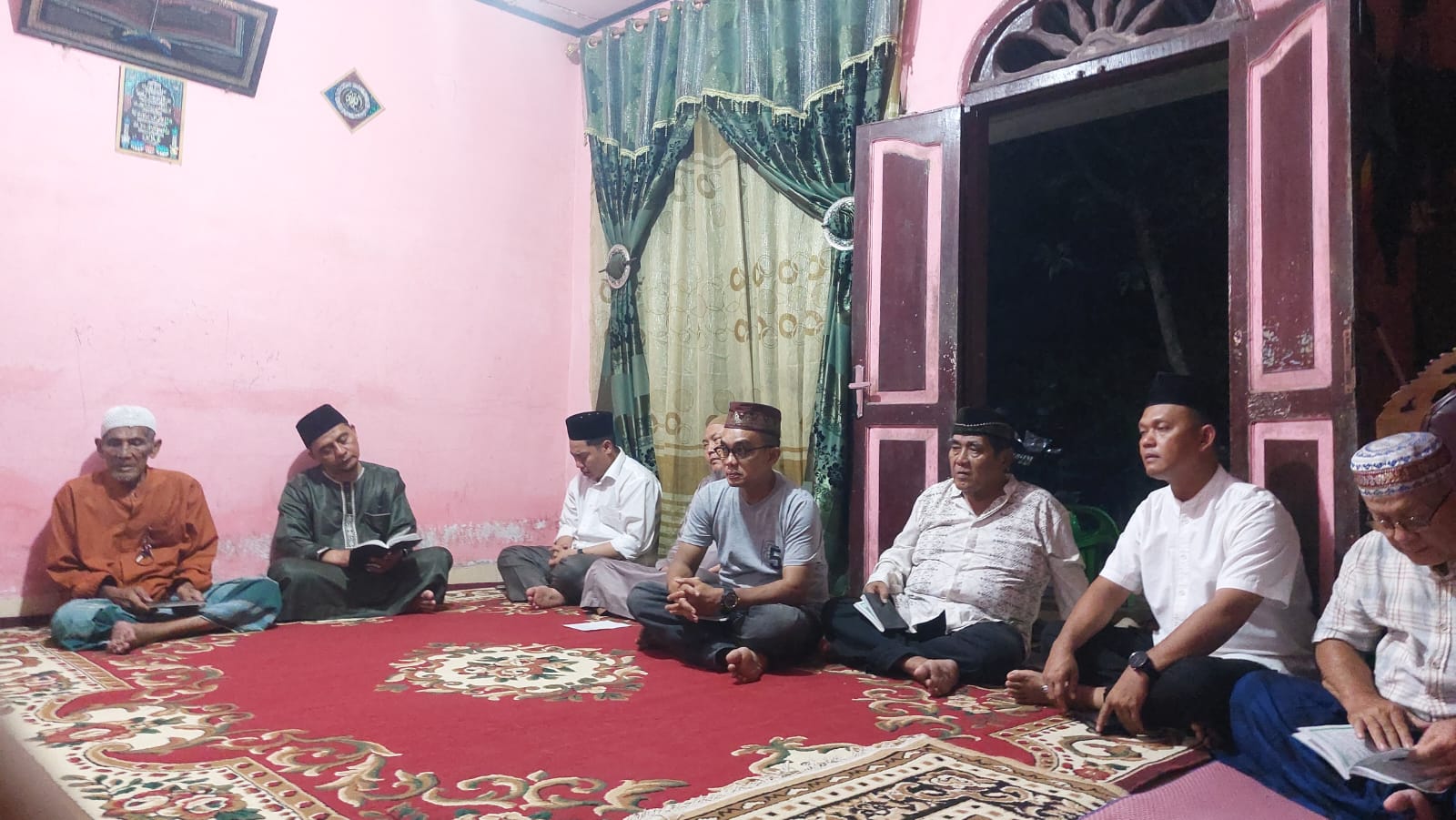 Kapolsek Air Putih Hadiri Wirid Yasin Jemaah Al-Ikhlas, Pererat Silaturahmi dan Jaga Kamtibmas   